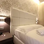Mokinba Baviera Hotel Milán