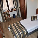 バヴィエラ モキンバ ホテルズ 4* ミラノ