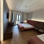 Mokinba Baviera Hotel