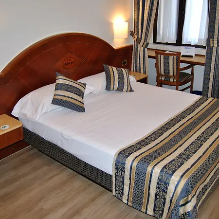 Mokinba Baviera Hotel