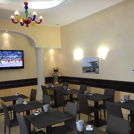 Mokinba Baviera Hotell
